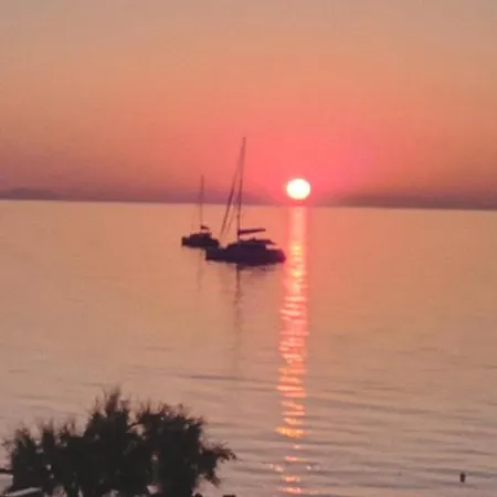 Seflonia Apartment *