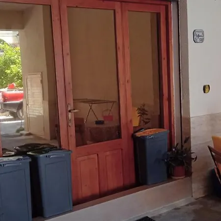 Seflonia Apartment *